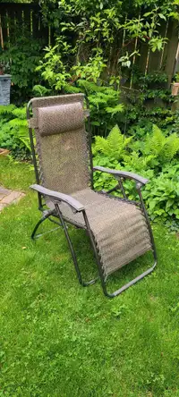 Outdoor Reclining Chair / Patio Chair - Zero Gravity 