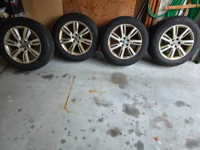 Will fit Volvo XC models. Rims are OEM Volvo rims. Tires are winter tires and more than 50% tread li...