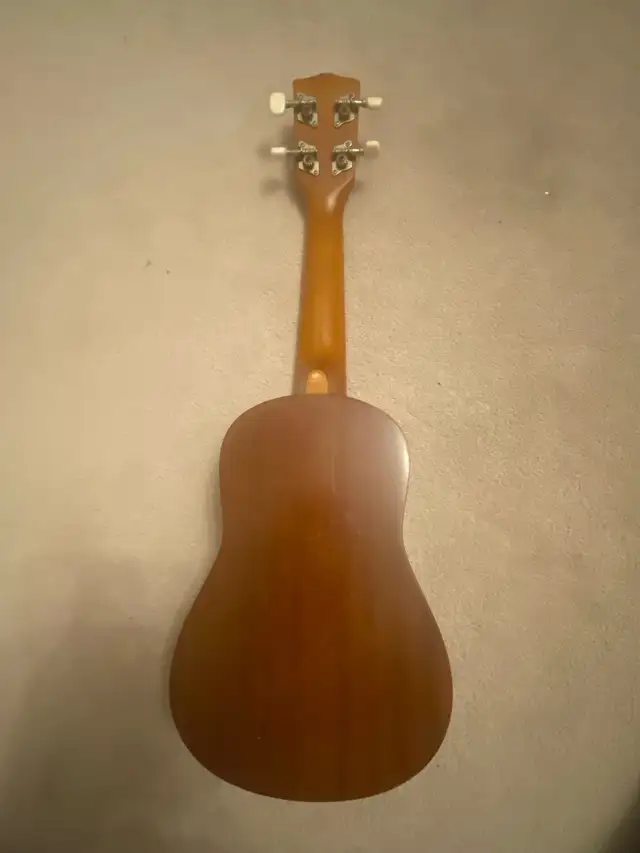 JHS& co. vintage ukulele model 11K20N. in Other in Markham / York Region - Image 7