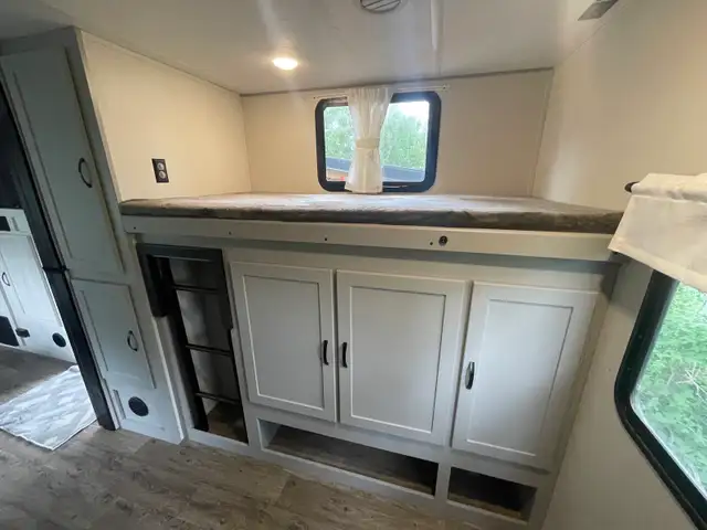Enjoy the summer with this trailer on a seasonal lot in Travel Trailers & Campers in Regina - Image 9