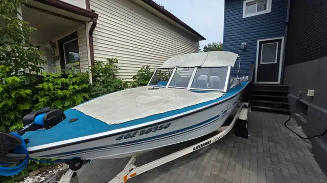 Boat motor and trailer in Powerboats & Motorboats in Sudbury - Image 5