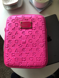  Marc Jacobs padded iPad case 