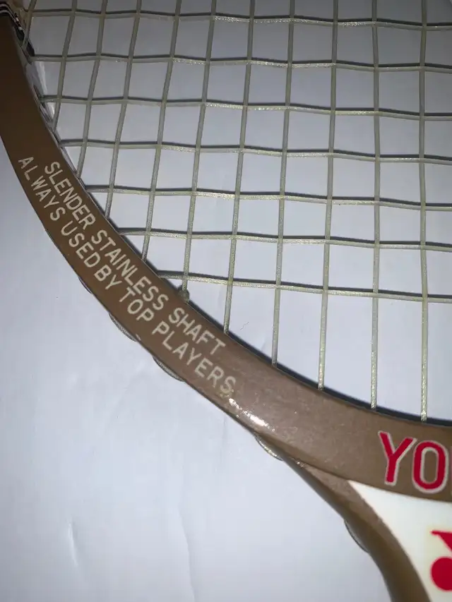 Rare find Vtg (over 40 yrs) Yonex Badminton Wooden Racket H-G3 in Arts & Collectibles in Markham / York Region - Image 6