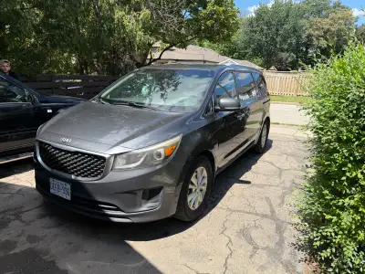 Everything is good, not issues, only needs windshield, as is