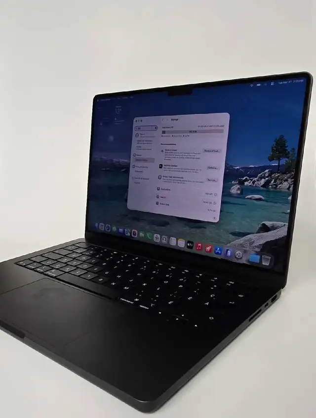 MacBook Pro 14" (2025) - Apple M5-16GB Ram - 512GB SSD in Laptops in City of Montréal - Image 5