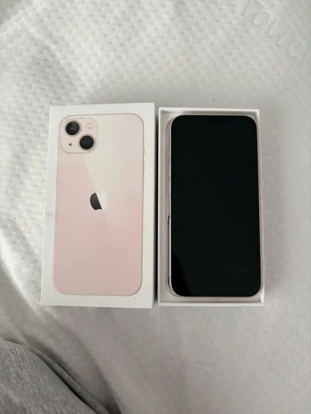 iPhone 13 in Cell Phones in Oshawa / Durham Region - Image 2
