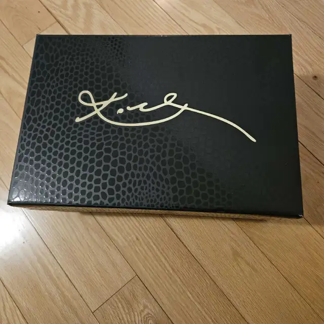 Kobe Protro 8 in Men's Shoes in Markham / York Region - Image 4