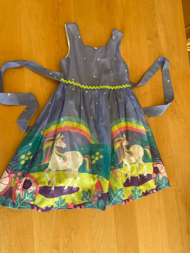 Robe motifs licornes in Kids & Youth in City of Montréal - Image 7