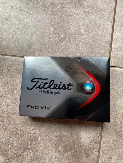 A dozen Brand New Titleist PRO V1x Golf Ball,Asking $60.