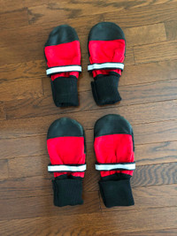 Muttluks fleece lined red boots (XXL)