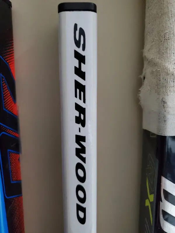 Hockey sticks & goalie stick game used, new & autographed wanted in Hockey in Winnipeg - Image 3