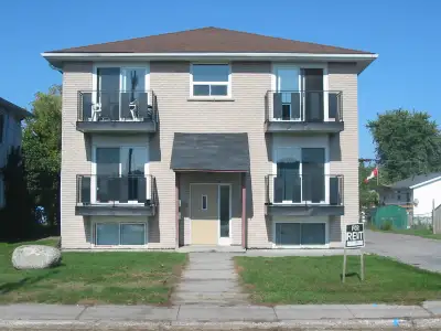 2 Bedroom with extra large bedroom and Balcony in Trenton
