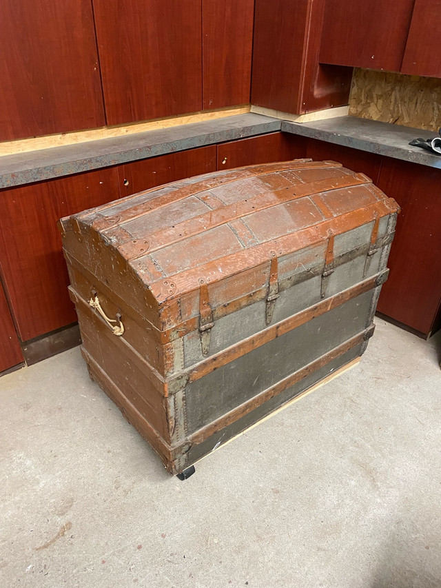 Vintage treasure chest coffre with cover couvre dans Autre  à Ville de Montréal - Image 4