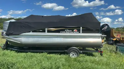 2022 Bass Buggy 18 DLX -Best Pontoon Boat w/ 60 ELPT FourStroke Command Thrust Boat, Motor, EXCLUSIV...