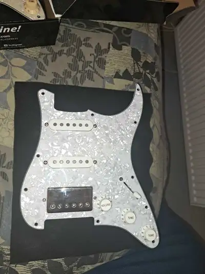 fender stratocaster loaded pickgaurd hss, View more