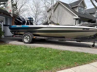 1999 Triton Bass Boat includes: *a 2012, 200hp Pro XS *616hrs on motor *3 Lowrance Fish Finders, inc...