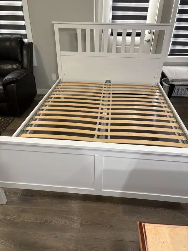 Queen Bed Frame in Beds & Mattresses in Calgary - Image 3