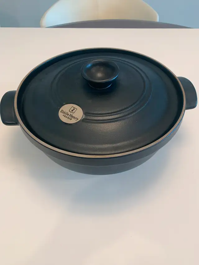 Emile Henry Flame Round Stewpot Dutch Oven in Kitchen & Dining Wares in Winnipeg - Image 3