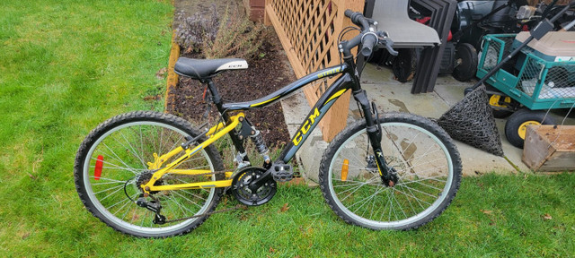 Used CCM Static Mountain Bike in Mountain in Campbell River