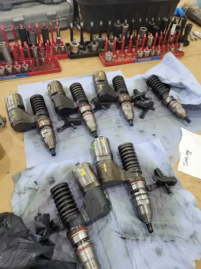 3176 cat engin parts for sale 1000 obo used head cas Crack was running when taking apart in pieses