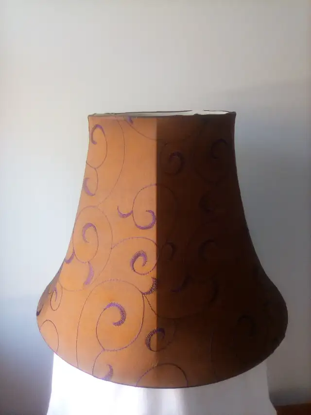 Lamp Shade with harp hardware in Home Décor & Accents in London - Image 2