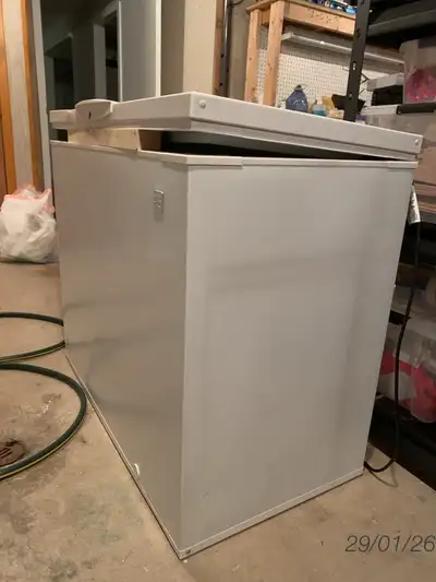 ~7 cubic feet chest freezer (needs repair), View more