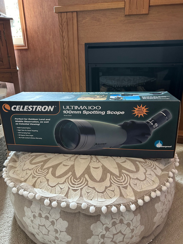 Celestron Ultima 100mm Spotting Scope in Other in Comox / Courtenay / Cumberland