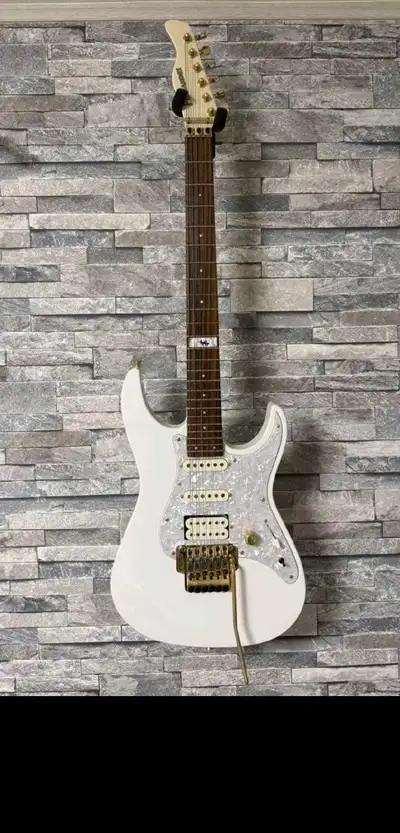 Fernandes Ken L'Arc~en~Ciel Model LA-80KK PearlWhite, View more