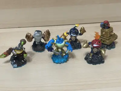Skylanders swap force lot of 6 figures. Sprocket, countdown x2, rip tide, scorp and knockout. All in...