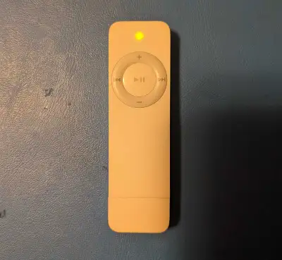 1st gen iPod Shuffle 1GB, View more