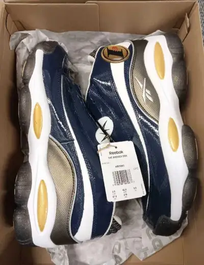 9.5 Men's Reebok Navy, White & Gold The Answer DMX Sneakers, View more