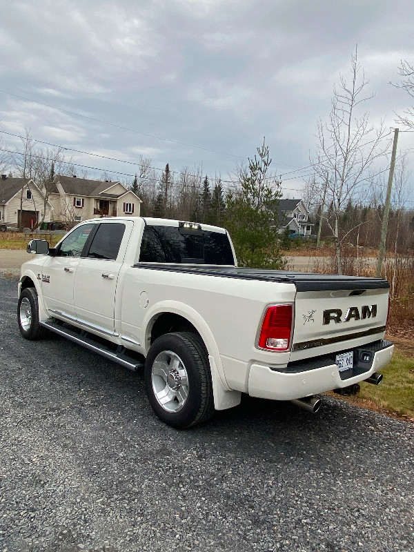 RAM 3500 (2016) Longhorn Laramie Limited 4X4 Diesel dans Autos et camions  à Sherbrooke - Image 3