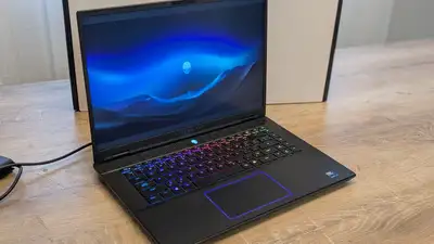  Alienware M16 R2 – RTX 4070 / 32GB – POWERHOUSE , View more