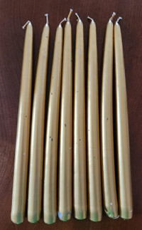 8 Taper Candles (Gold)