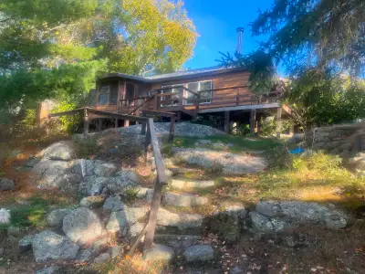 Lakefront cabin (cottage) rental near Kenora, View more