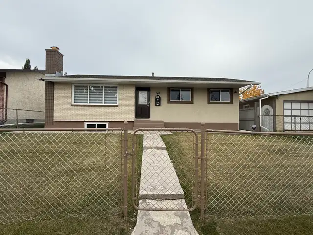 Entire House for Rent in Penbrooke 