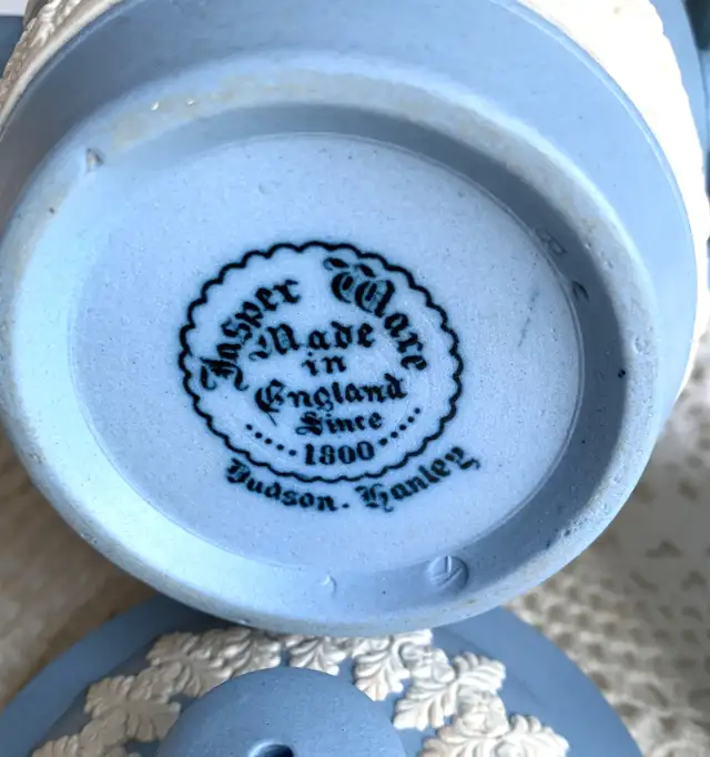 3 pc Wedgewood Blue JasperWare in Arts & Collectibles in London - Image 3
