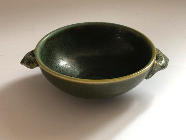 VINTAGE  FOLK  ART   SMALL BOWLS  WITH  FISH  HANDLES in Arts & Collectibles in Kitchener / Waterloo - Image 2
