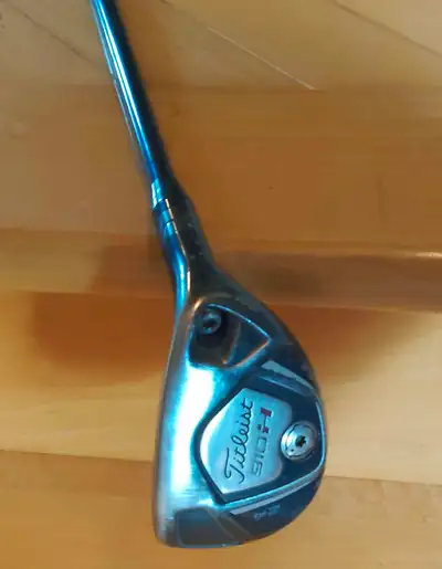 Titleist 910H Hybrid, 24°/4, RH, Stiff, View more