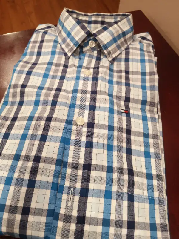 LIKE NEW Tommy Hilfiger Check Shirt. Size-Small. Blue Checkers. in Men's in Mississauga / Peel Region - Image 7
