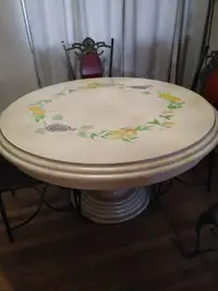 Dinning room table with chairs moving