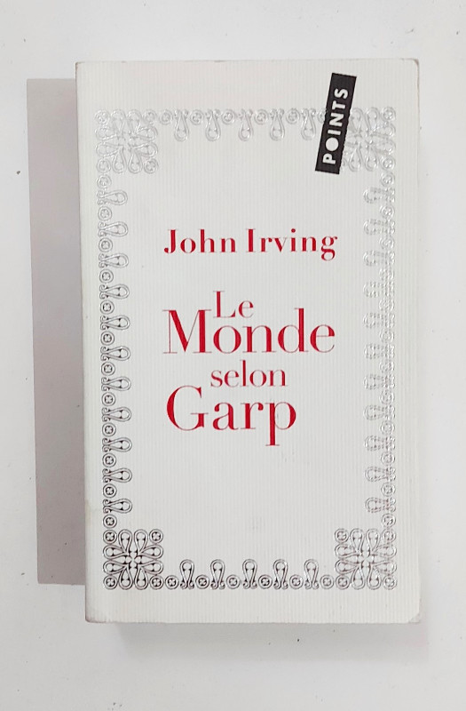 Roman - John Irving - LE MONDE SELON GARP - Livre de poche dans Ouvrages de fiction  à Granby