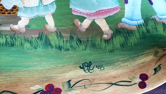 LARGE SIGNED HAND-PAINTED THE ROAD TO GRANDMA'S HOUSE WOOD TRAY in Home Décor & Accents in Charlottetown - Image 3