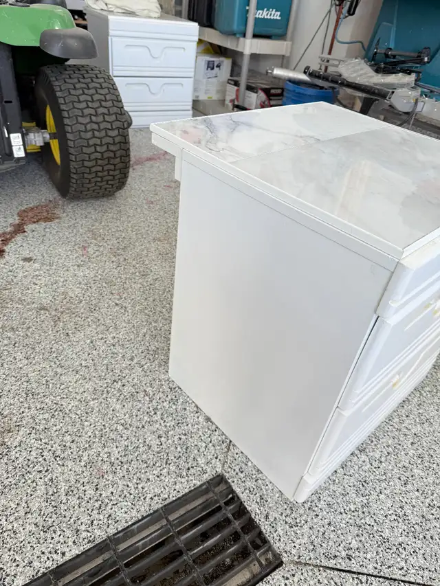 Bedside drawers in Storage & Organization in Saskatoon - Image 6