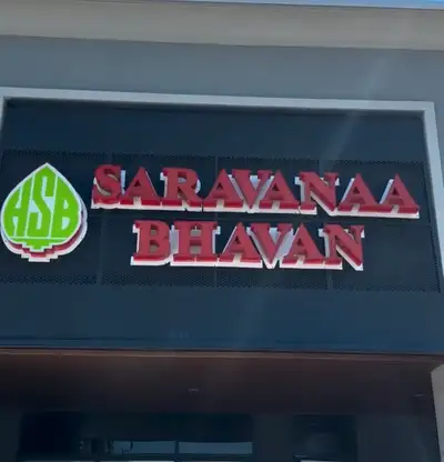 Hiring Waitress at Saravanaa Bhavan, Voir plus