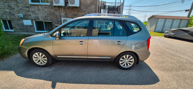 Vends KIA RONDO 2012 dans Autos et camions  à Laval/Rive Nord - Image 2