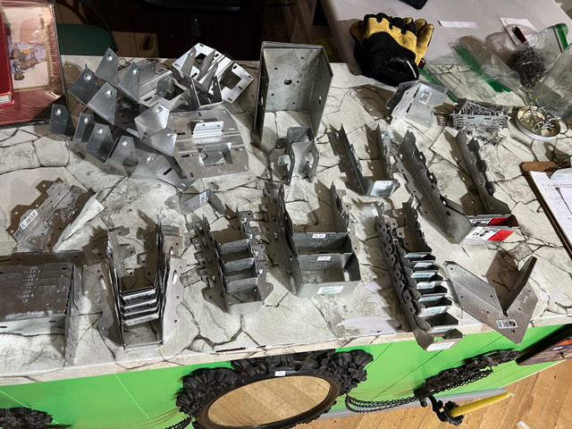 Various joist/beam hangers in Hardware, Nails & Screws in Saskatoon