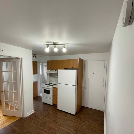 Logement 3 1/2 à louer — photo 2