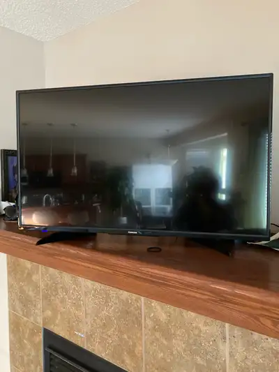 Selling my Toshiba 42" TV monitor, perfect for a cozy setup in your home! This TV has been a reliabl...