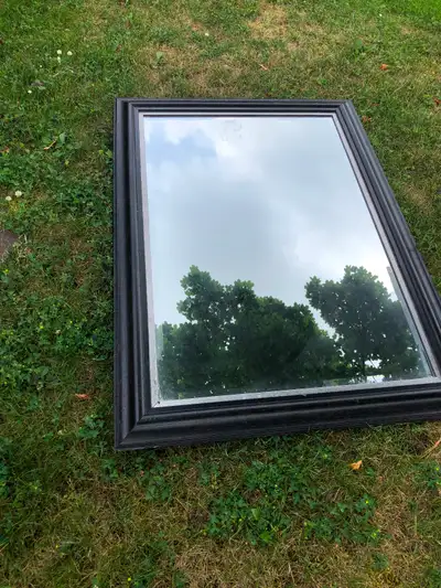 Large Mirror for Sale, Mirror in Good Condition. 2 tiny chip on frame .(Not noticeable ) Dim : 42 1/...